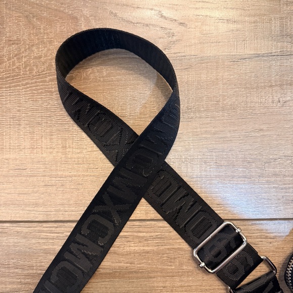 Steve Madden Black Bvital Crossbody Bag with Chain Accent - Picture 6 of 7